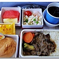 021.華航飛機餐--牛肉.jpg