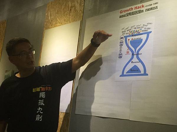 MJ老師.jpeg MJ老師.jpeg