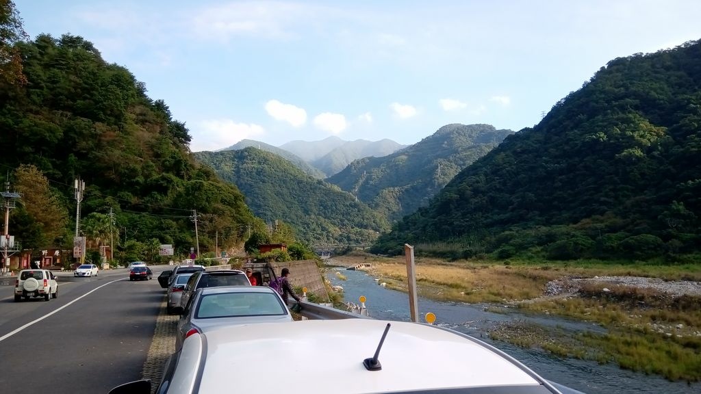 狗狗出遊〉台中和平．谷關七雄．白毛山