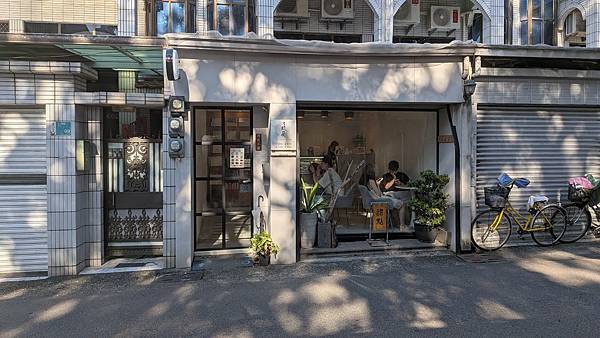 ｛台南｝【一枝蘭】東橋店／永康民宅區隱藏乳酪蛋糕專賣店／閑靜