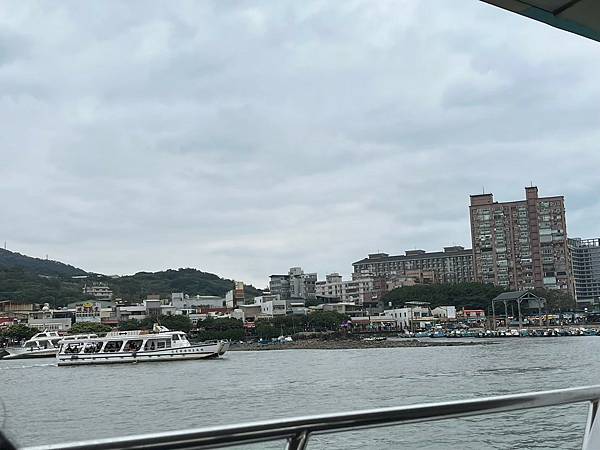 LINE_ALBUM_20230128關渡宮拜拜、八里水岸_240908_1.jpg