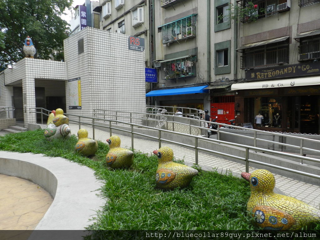 公共裝置藝術 33 公共裝置藝術 33