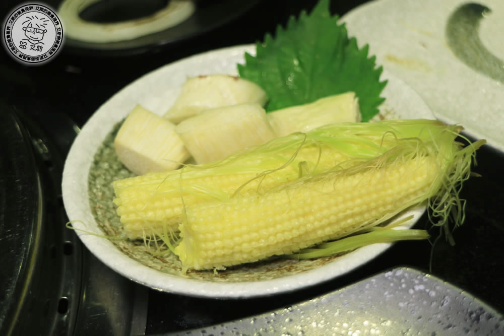 12蔬菜盤-小玉米.jpg