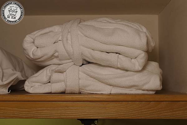 房間2-8.jpg 房間2-8.jpg