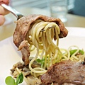 3黑松露醬頂級牛肉片義大利麵2.jpg