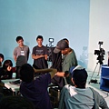 沈瑞源老師上35釐米攝影機的課程。