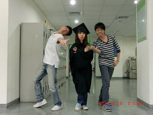 莎拉學姊畢業留念