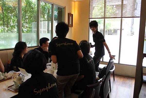 座位大風吹換人聊！