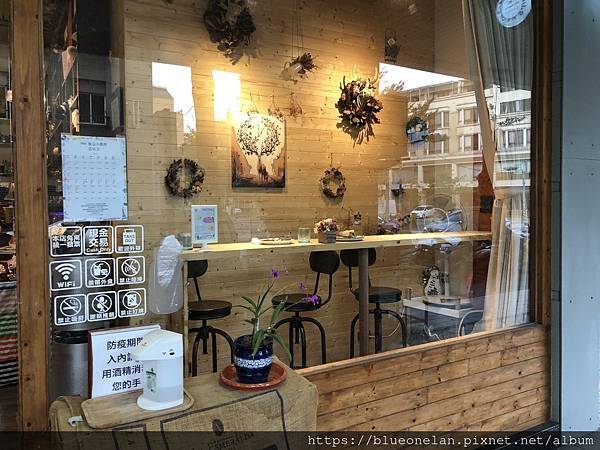 IMG_0347-1.JPG IMG_0347-1.JPG