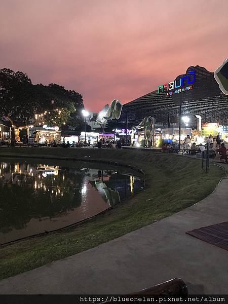 泰國清邁逛夜市-Kadmanee Market กาดมณี