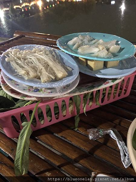 泰國清邁逛夜市-Kadmanee Market กาดมณี