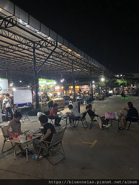 泰國清邁逛夜市-Kadmanee Market กาดมณี