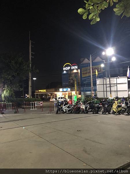 泰國清邁逛夜市-Kadmanee Market กาดมณี