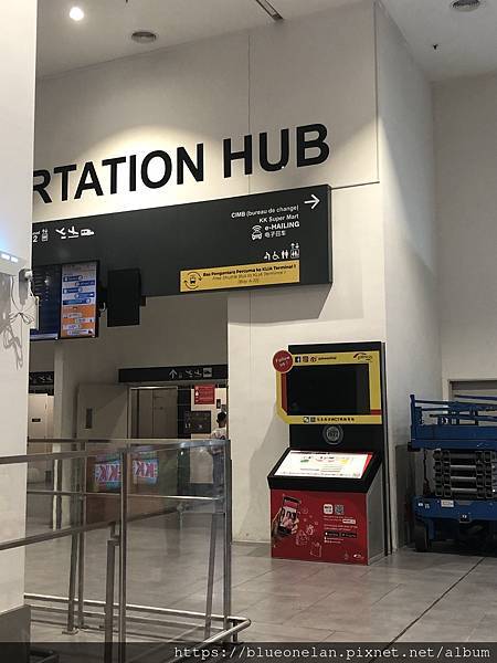 APP叫車系統在KLIA2搭乘位置L1 Door 4 或 5 APP叫車系統在KLIA2搭乘位置L1 Door 4 或 5