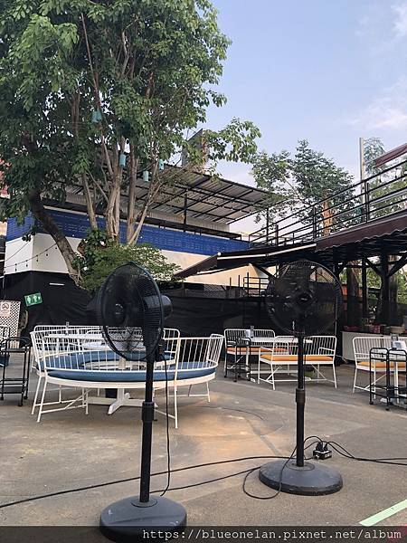 清邁河邊吃船麵-Hoi Khaa Rim Ping nood