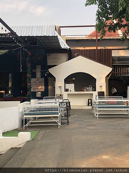 清邁河邊吃船麵-Hoi Khaa Rim Ping nood