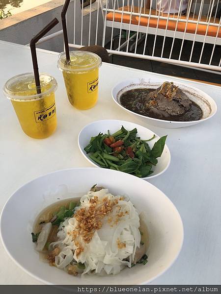 清邁河邊吃船麵-Hoi Khaa Rim Ping nood