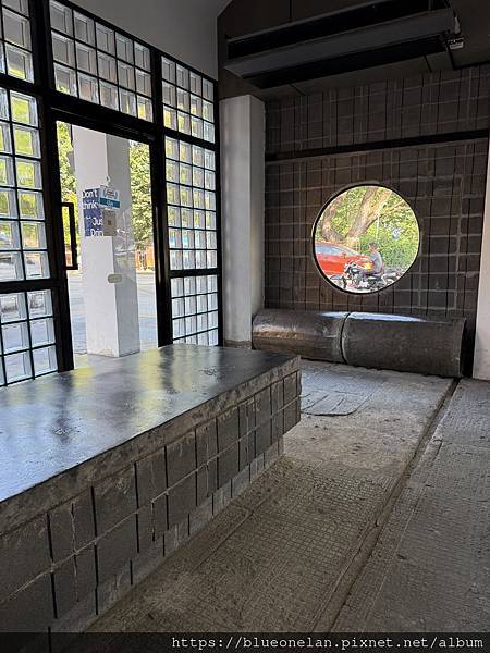 南奔喝咖啡-Black to Basic 南奔喝咖啡-Black to Basic