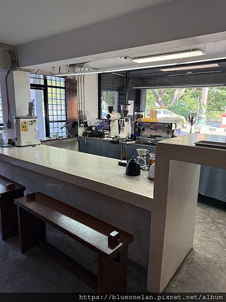 南奔喝咖啡-Black to Basic 南奔喝咖啡-Black to Basic