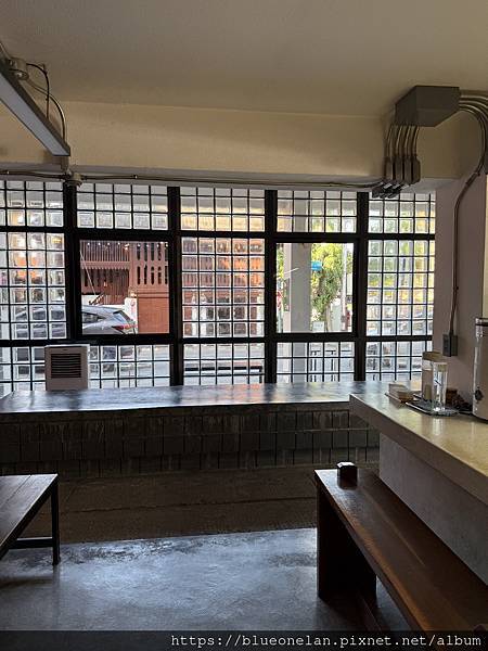 南奔喝咖啡-Black to Basic 南奔喝咖啡-Black to Basic