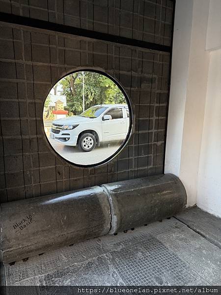 南奔喝咖啡-Black to Basic 南奔喝咖啡-Black to Basic