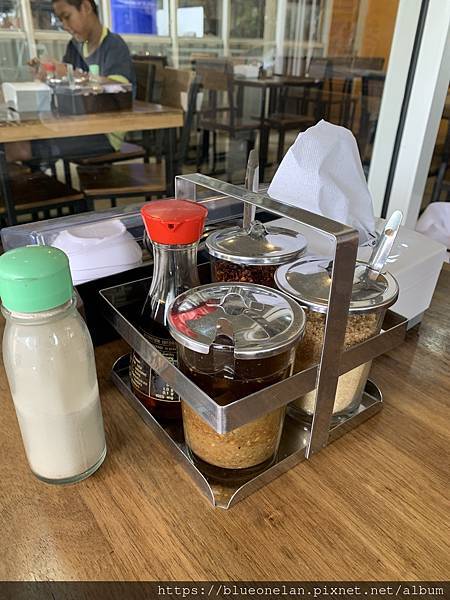 清邁吃/喝龍眼-เตี๋ยวตุ๋นบ้านสวน สาขา