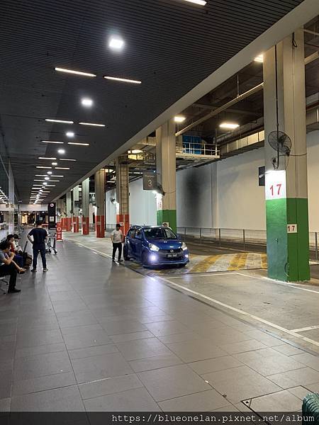APP叫車系統在KLIA2搭乘位置L1 Door 4 或 5 APP叫車系統在KLIA2搭乘位置L1 Door 4 或 5