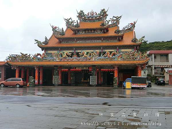 新北貢寮 福隆漁港福隆東興宮 廟口小吃攤宜蘭內行人蔥抓餅 東興宮廟口沙灘細沙美在地人也推的海灘
