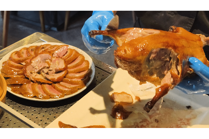 【新竹美食】享鴨新竹北大店｜酥脆多汁的櫻桃鴨｜兩個人也可以吃