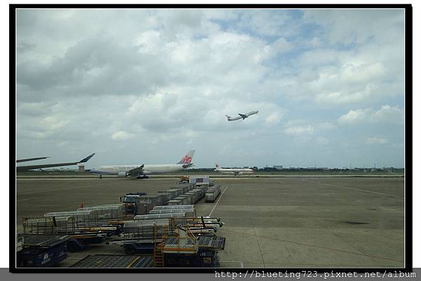 桃園機場《第一航廈》中華航空.jpg