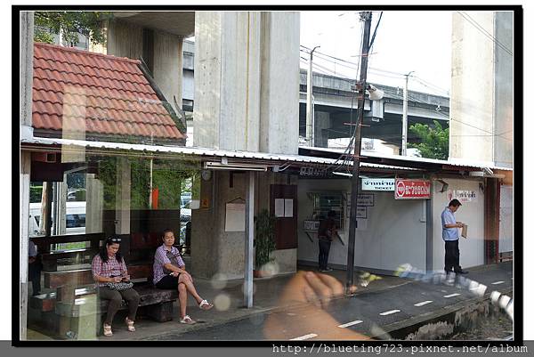 泰國大城府《邦芭茵夏宮Bang Pa-in》火車6.jpg