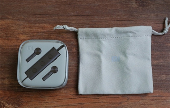 5a31e7841d261_550_0.jpg 小米降噪耳機開箱