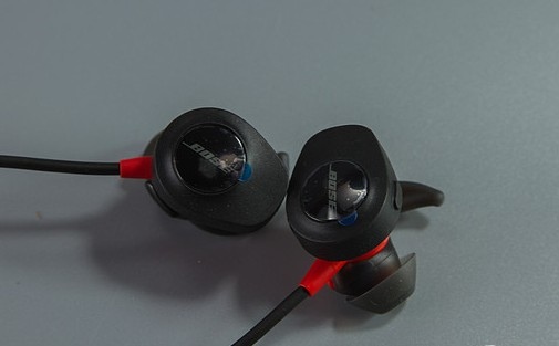 2. Bose SoundSport Pulse藍牙耳機.jpg