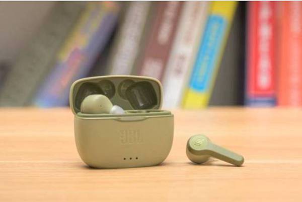 JBL TUNE 215TWS真無線藍芽耳機.JPG