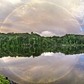 Complete-rainbow-reflected-in-Conneticut-river.jpg
