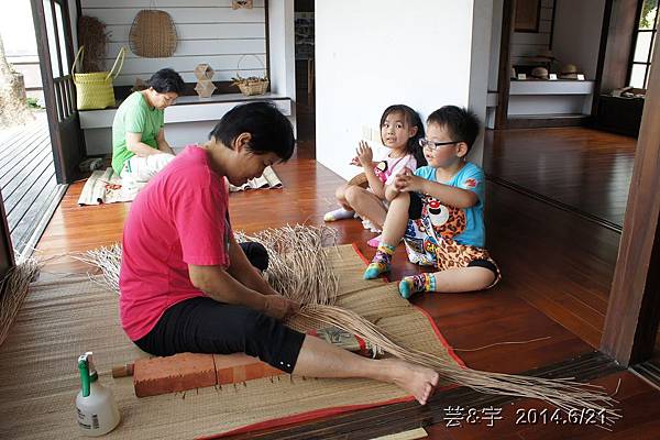 聞香下馬+山腳國小+苑裡稻田彩繪+藺草草博物館+愛情果園47.JPG