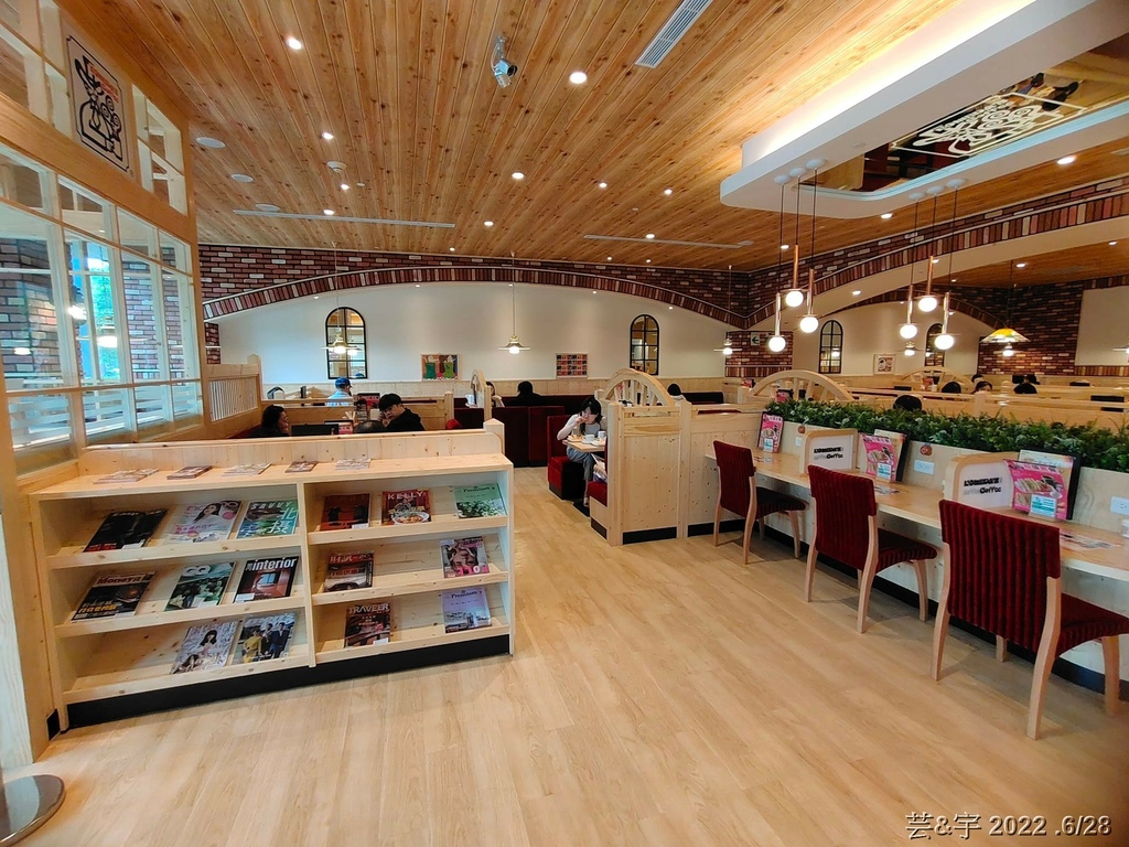 新竹市東區 の 客美多咖啡 Komeda‘s Coffee 