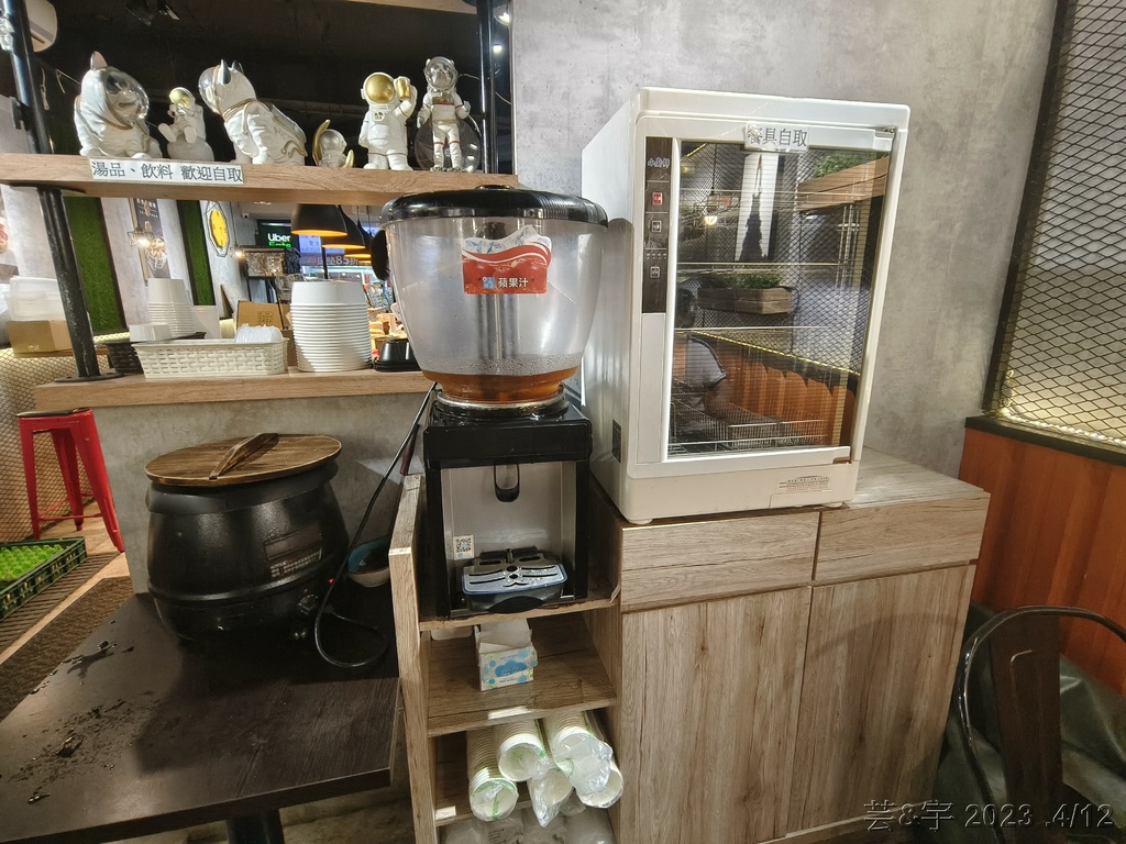 新竹市東區 の 太空總署(新竹光復店)