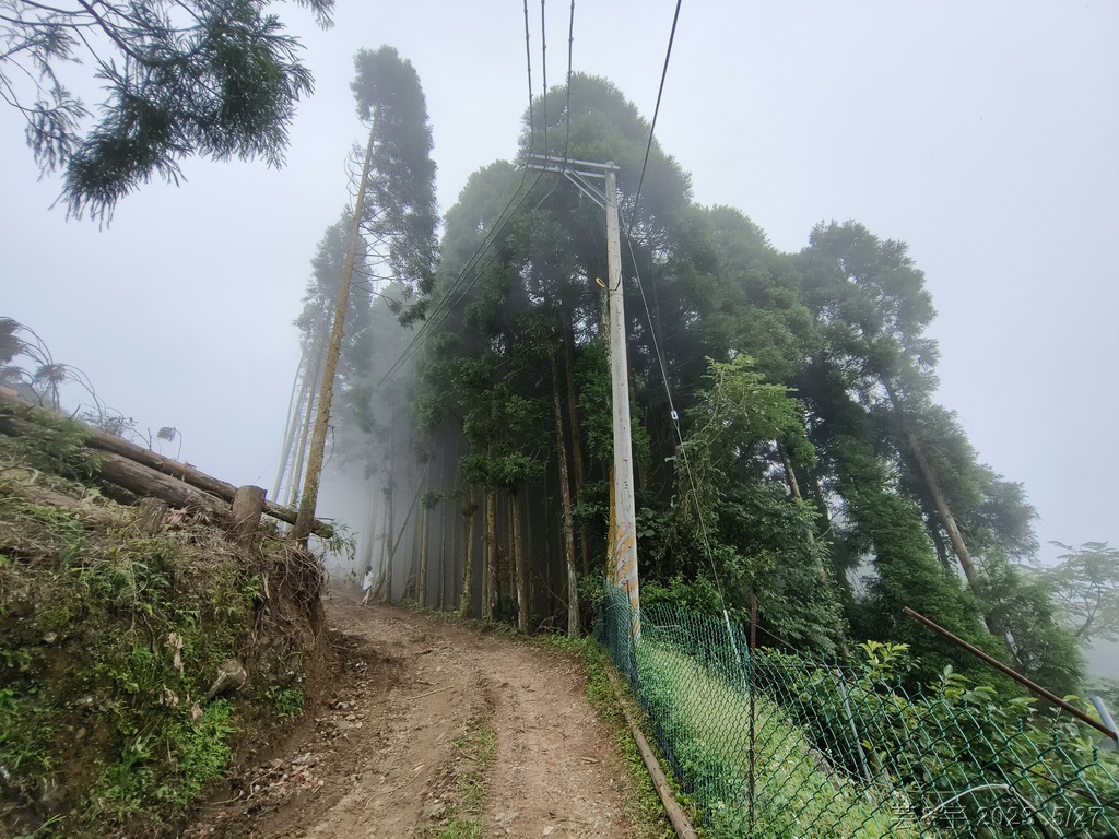 新竹五指山之中指峰 & 無名指峰 & 小指峰