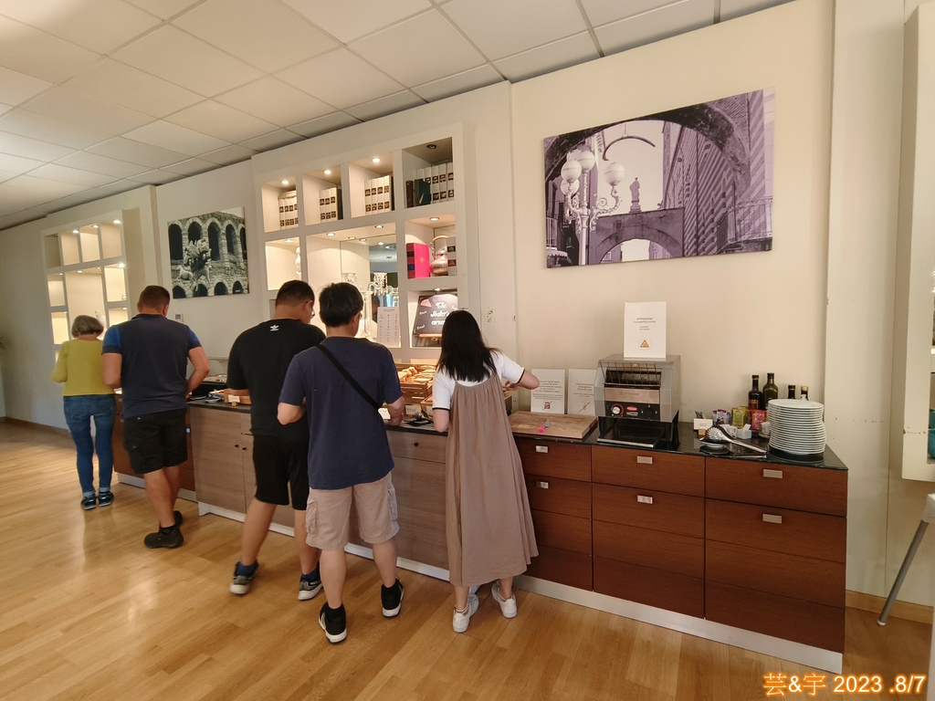 2023 義大利之旅（Day4-5）: 旅館- 展覽貝斯特韋