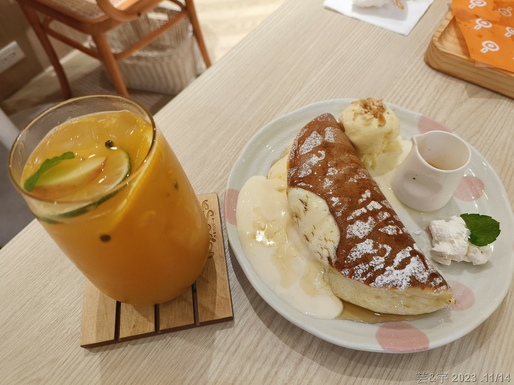 竹市東區 の 屋莎洋食屋woosaパンケーキ(新竹巨城店)