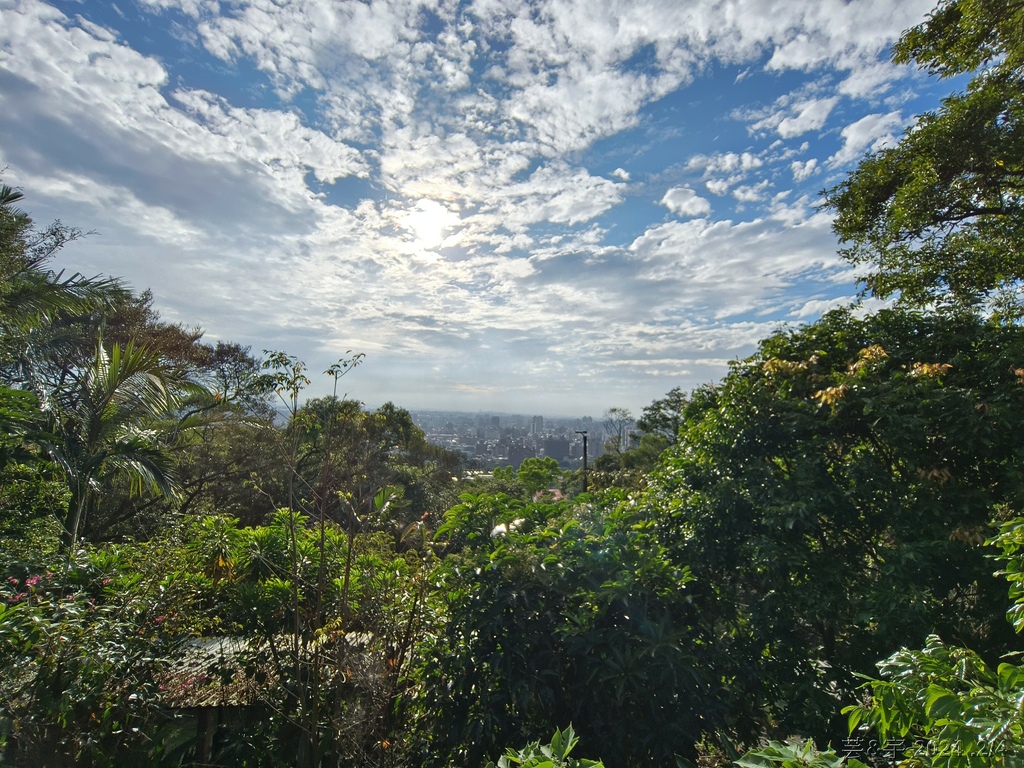 桃園虎頭山公園 の 虎頭山南南峰 & 虎頭山南峰 & 三分山