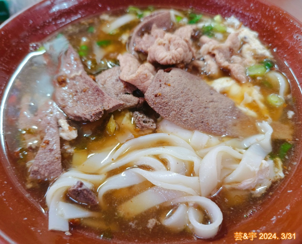 桃園中壢 の 國旗屋米干店  ~旗海飄揚的雲南米干小吃店~
