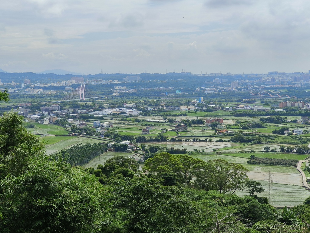 新竹芎林 の 三段崎古道 & 石頭坑山西南峰 & 石頭坑山