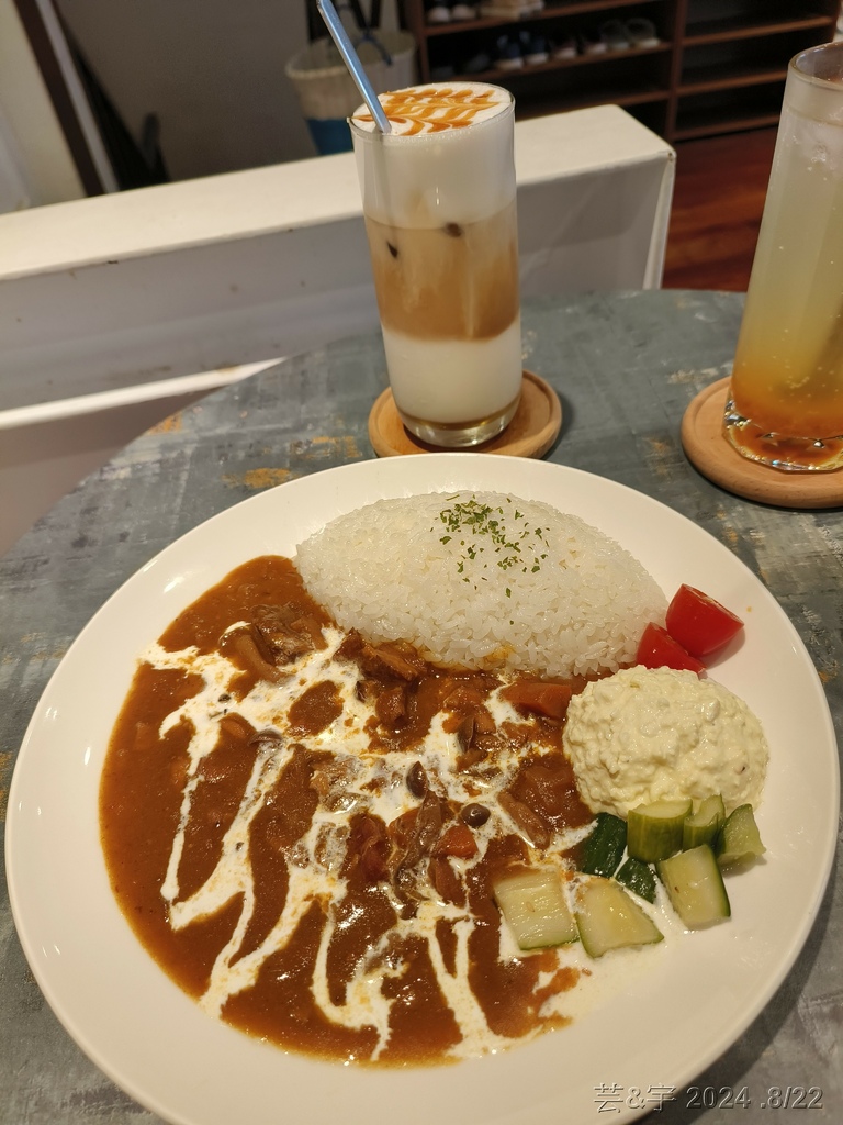 新竹市北區 の 招財咖啡  ~有卡皮巴拉及貓咪的寵物餐廳~