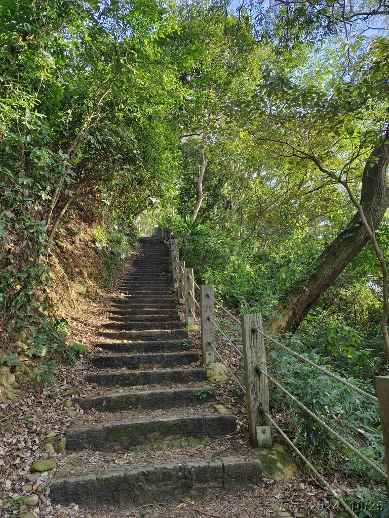 新竹芎林 の 石壁潭生態步道 & 石壁潭山