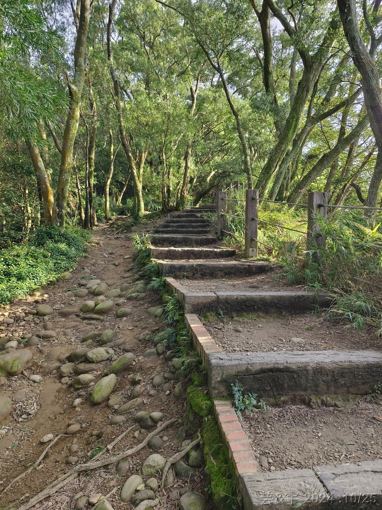 新竹芎林 の 石壁潭生態步道 & 石壁潭山
