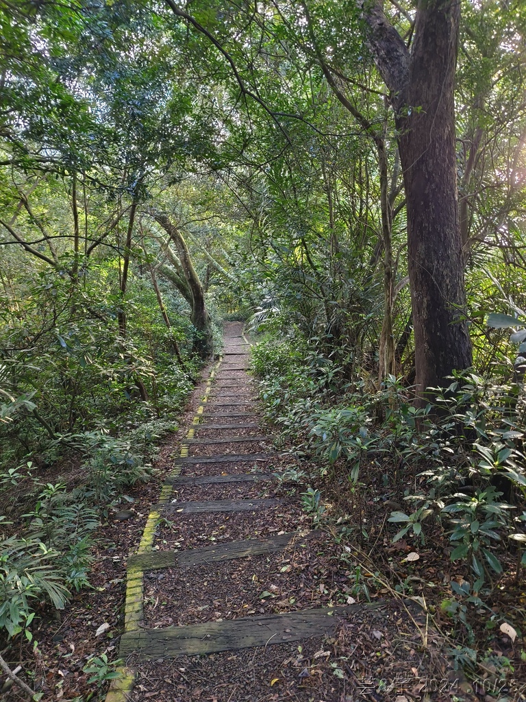 新竹芎林 の 石壁潭生態步道 & 石壁潭山