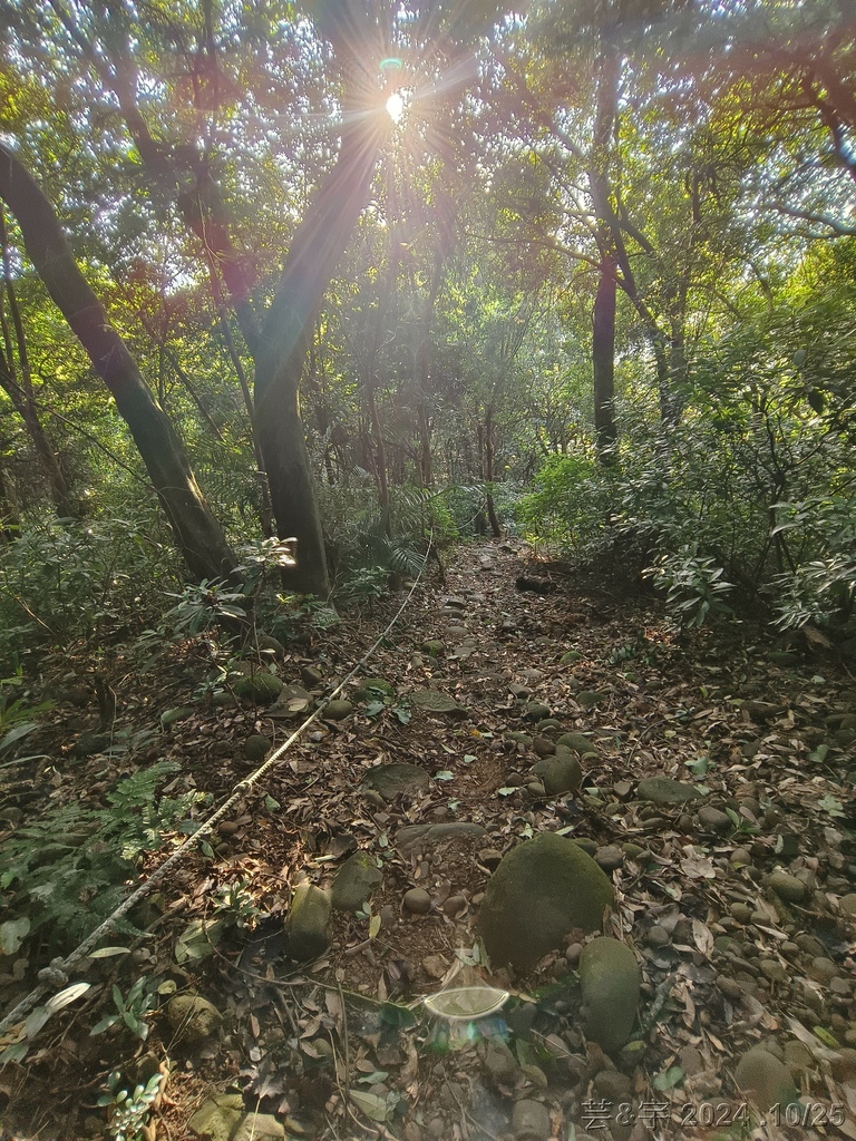 新竹芎林 の 石壁潭生態步道 & 石壁潭山