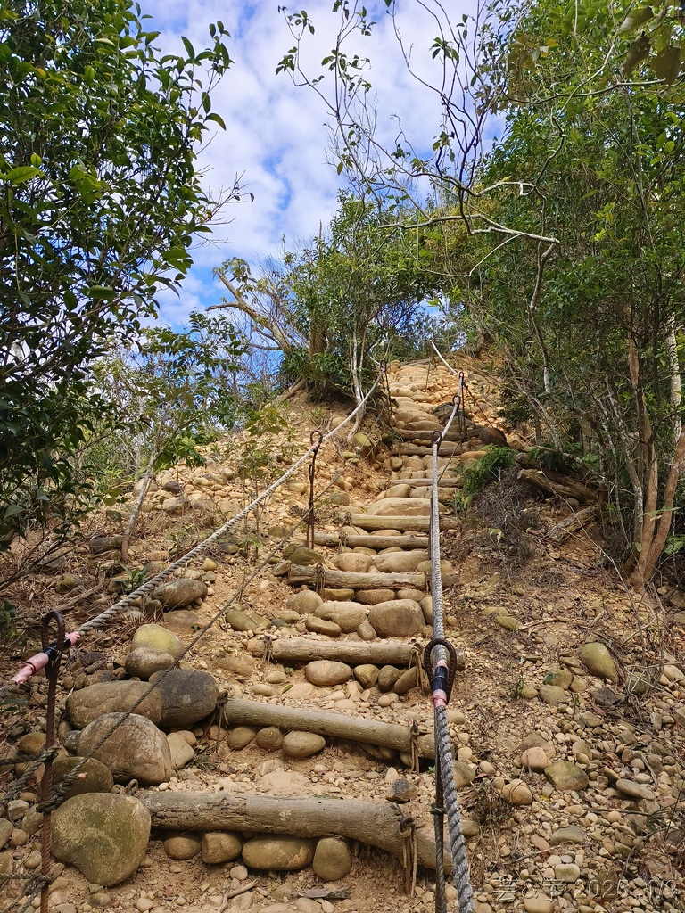 苗栗三義 の 火炎山、南鞍古道O走